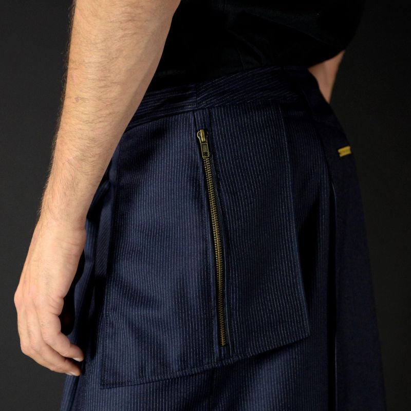 LAMIUM ALBUM neokilt with zipped pockets