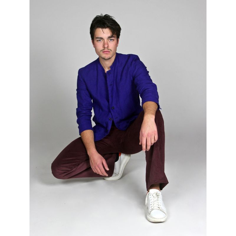 veste col mao en lin portée avec notre pantalon à  pont Jagger en velours