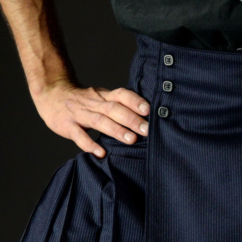 1 PRIMULA VERIS kilt, bleu, T42