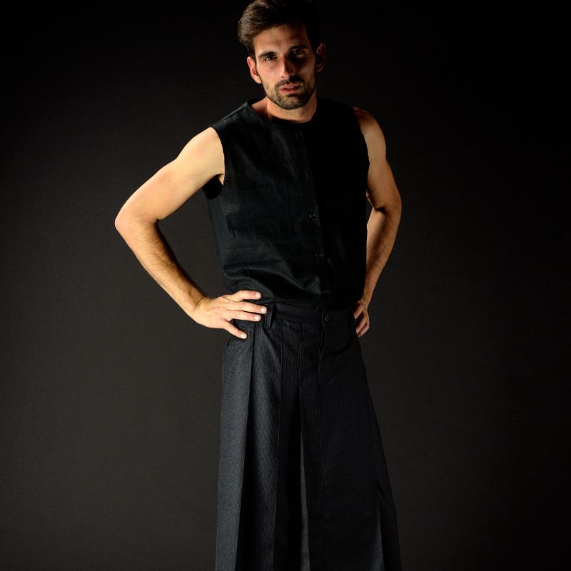 1 SALVIA ALBA half-length maleskirt, Black, Size 42