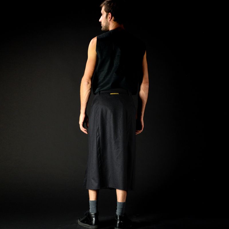 1 SALVIA ALBA half-length maleskirt, Black, Size 42