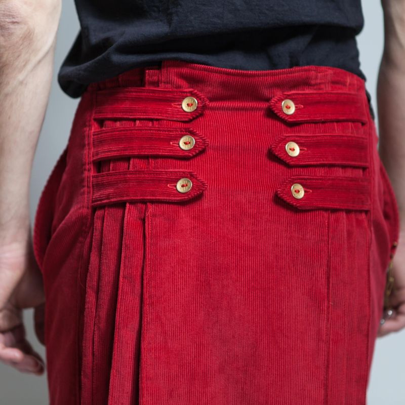 neo kilt style anglais velours rouge
