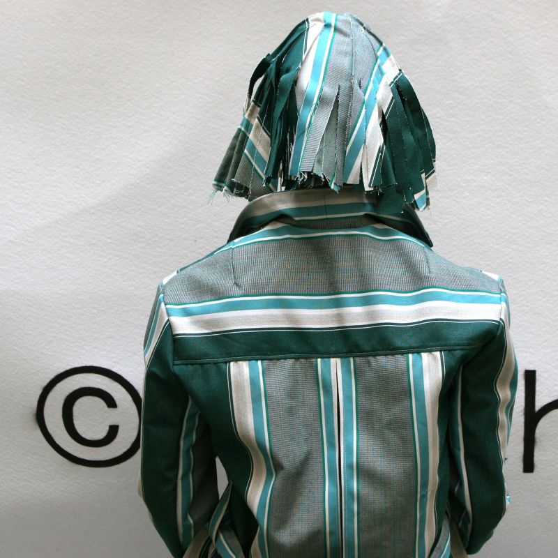 Perruque contemporaine verte 2